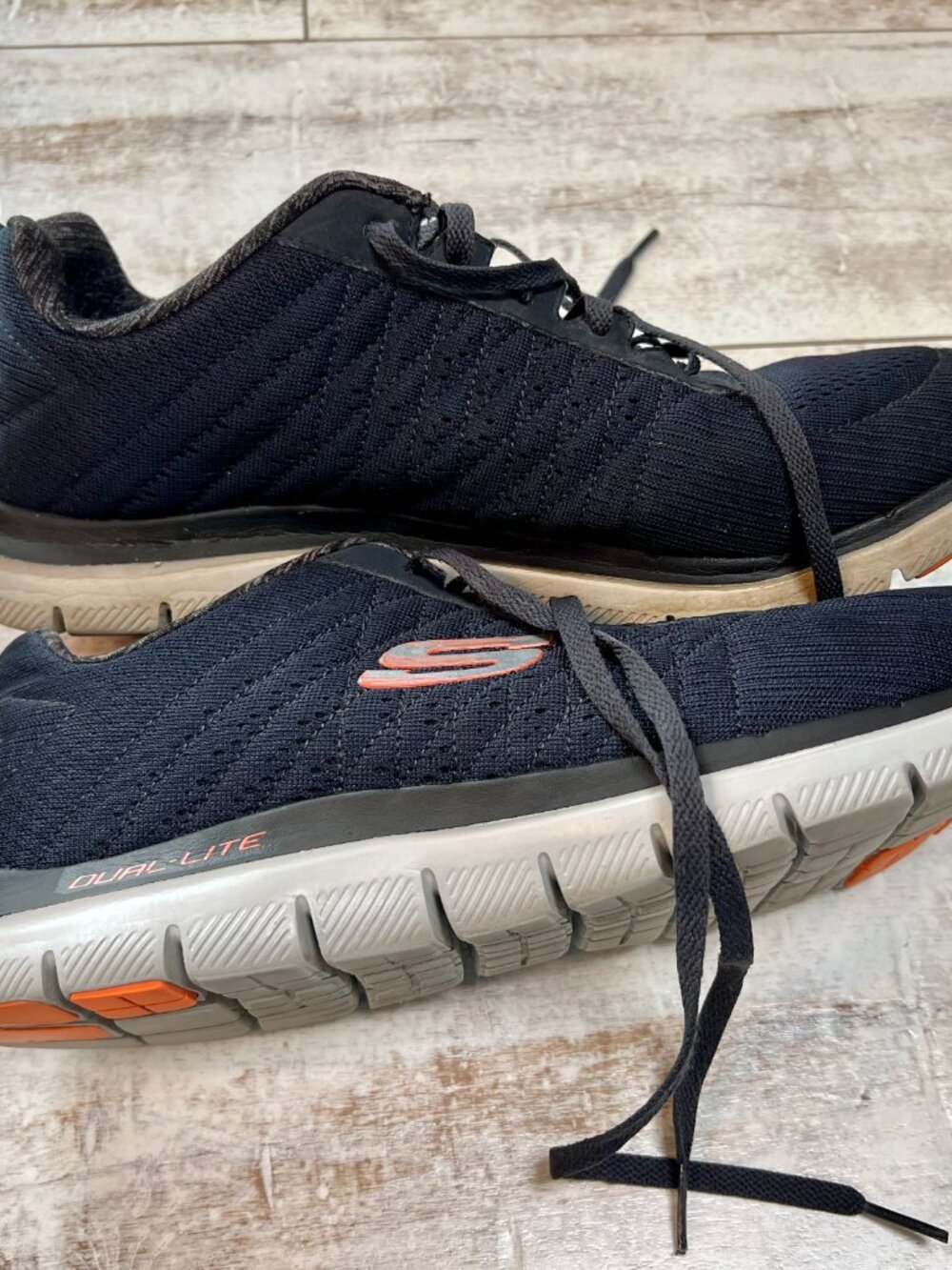 LAST CHANCE-FIRM PRICE!  Mens Sketchers Lite-Weight Blue Sneakers - Picture 3 of 7